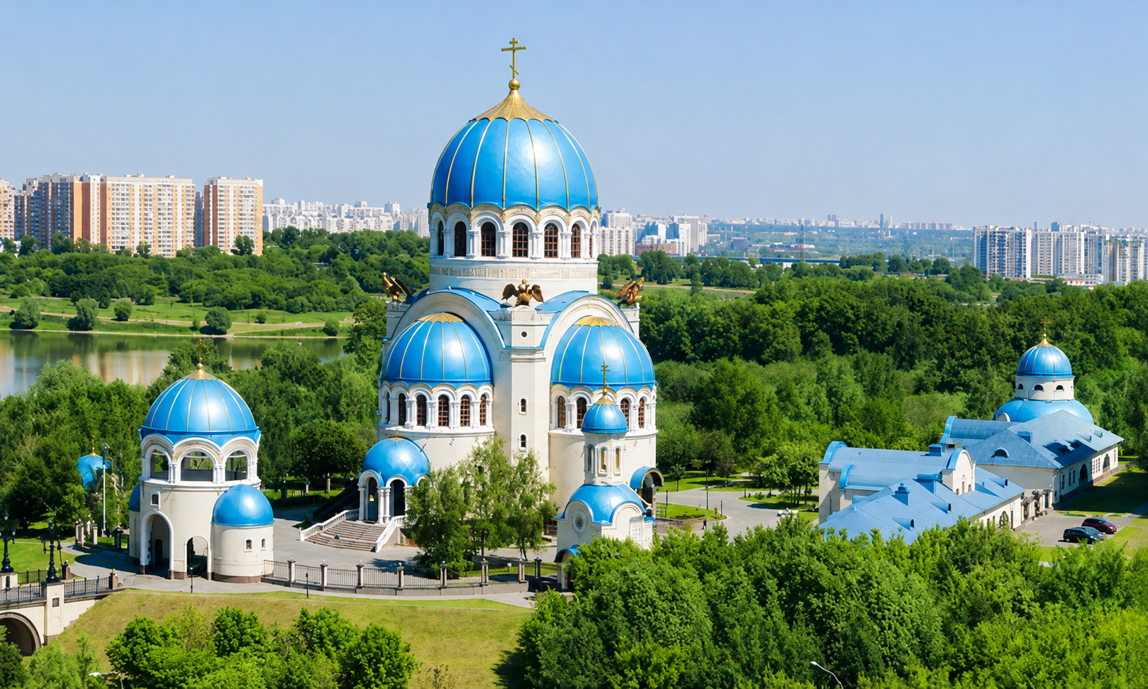 Храм-памятник к 1000-летию Крещения Руси у Борисовских прудов